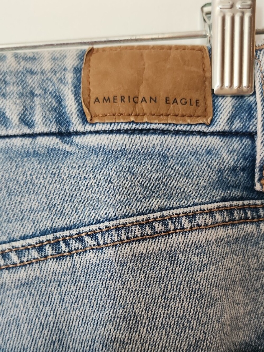 American Eagle Outfitters Light Blue Distressed Straight Leg Jeans - Picture 3 of 5